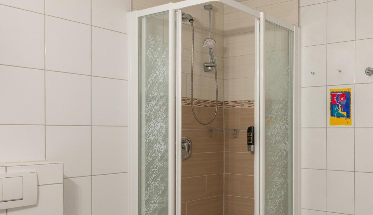 Hotel Am Wariner See Εξωτερικό φωτογραφία
