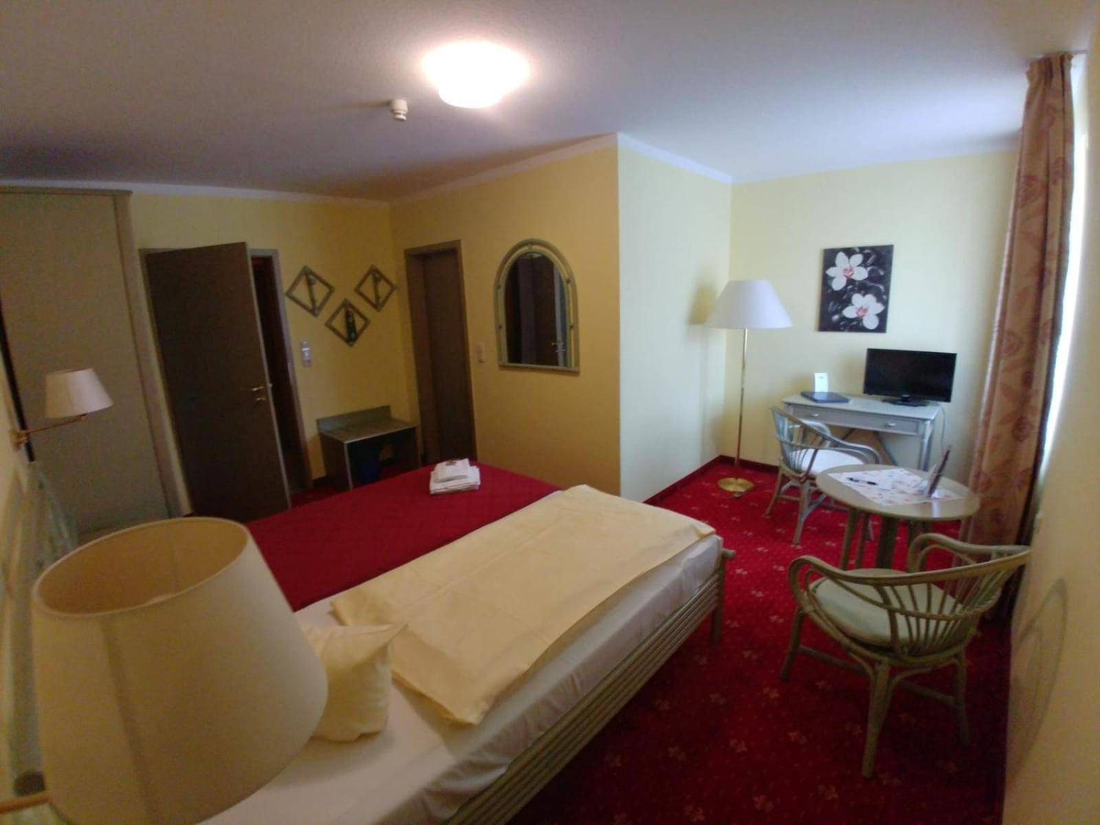 Hotel Am Wariner See Εξωτερικό φωτογραφία